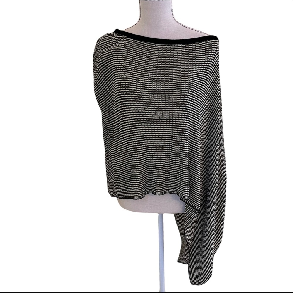 Offspring Retro Pullover Asymmetrical Poncho O/S